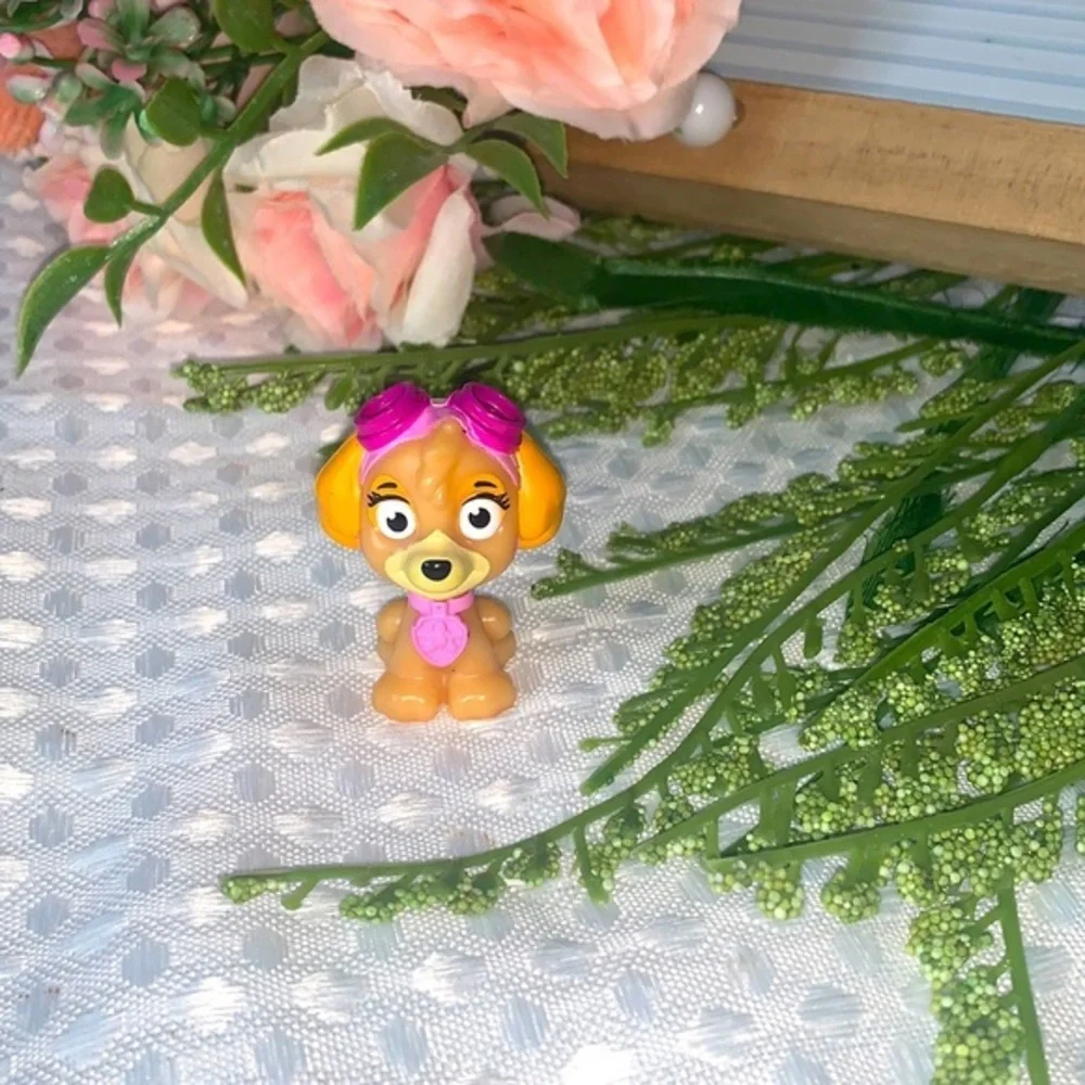 PAW PATROL Open Blind Box Mini Figure Series Skye